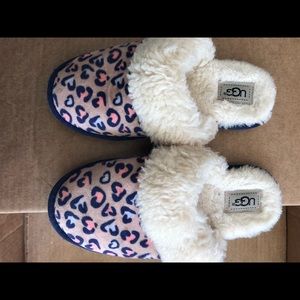 Ugh house shoes